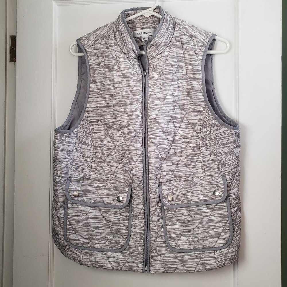 Women's gray and white quilted vest petite large
